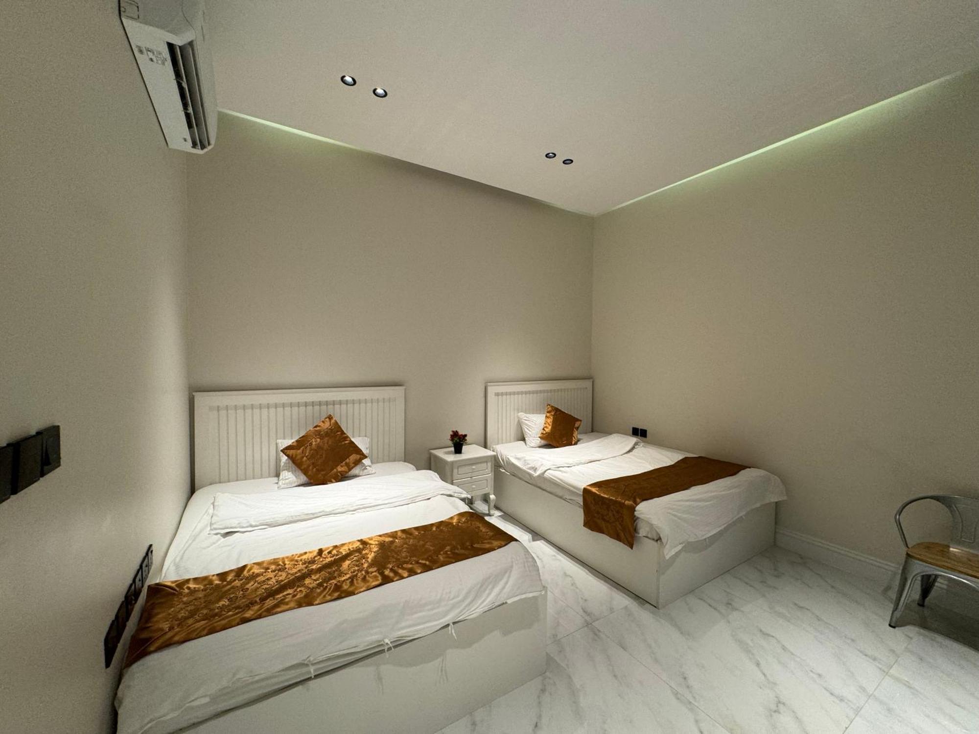 ارضية فاخرة ٣ غرف وصالة دخول ذاتي ٧ Apartment